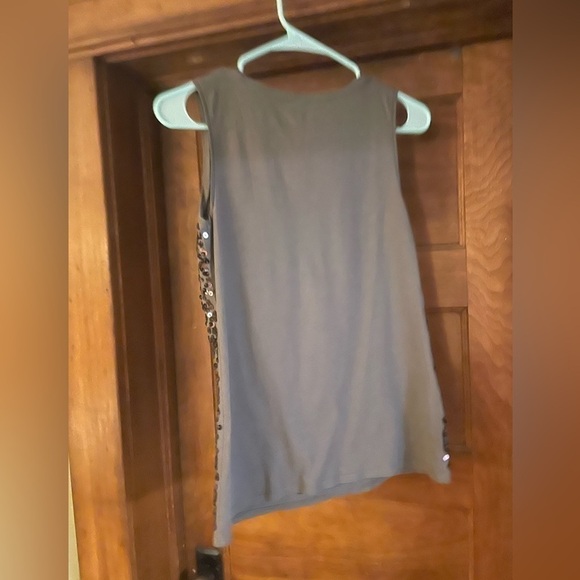 Loft size extra small sequined sleeveless top - Picture 2 of 3